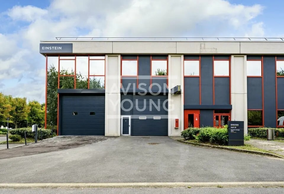 Flex in Antony for lease Building Photo- Image 1 of 5