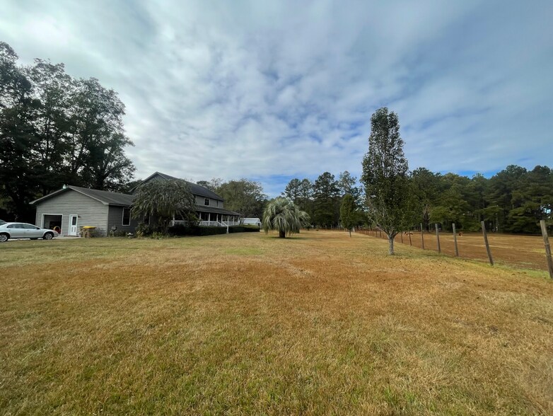 220 US Highway 80 E, Ellabell, GA for sale - Building Photo - Image 1 of 13