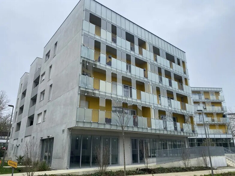 Commerce de détail dans Nantes à vendre - Photo du bâtiment - Image 1 de 4