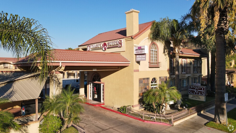 3735 Iowa Ave, Riverside, CA for sale - Building Photo - Image 3 of 5