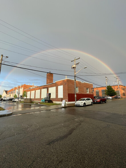 50 Sims Ave, Providence, RI à louer - Photo du b timent - Image 1 de 14