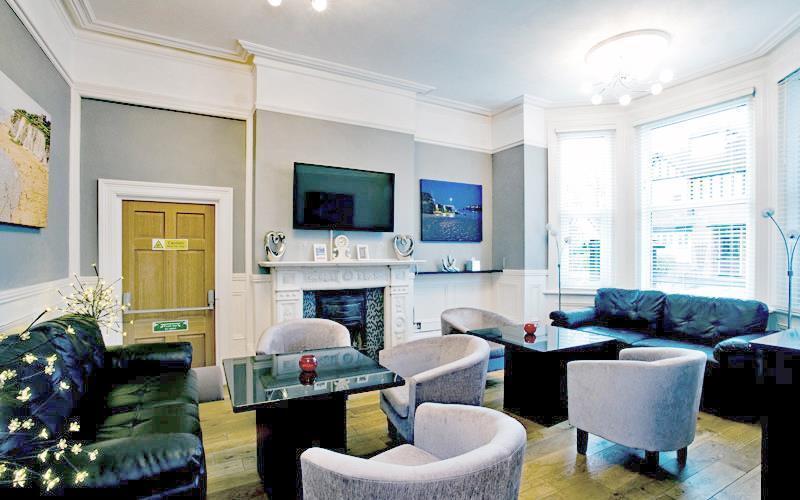 20 Queens Rd, Broadstairs for sale - Building Photo - Image 3 of 35