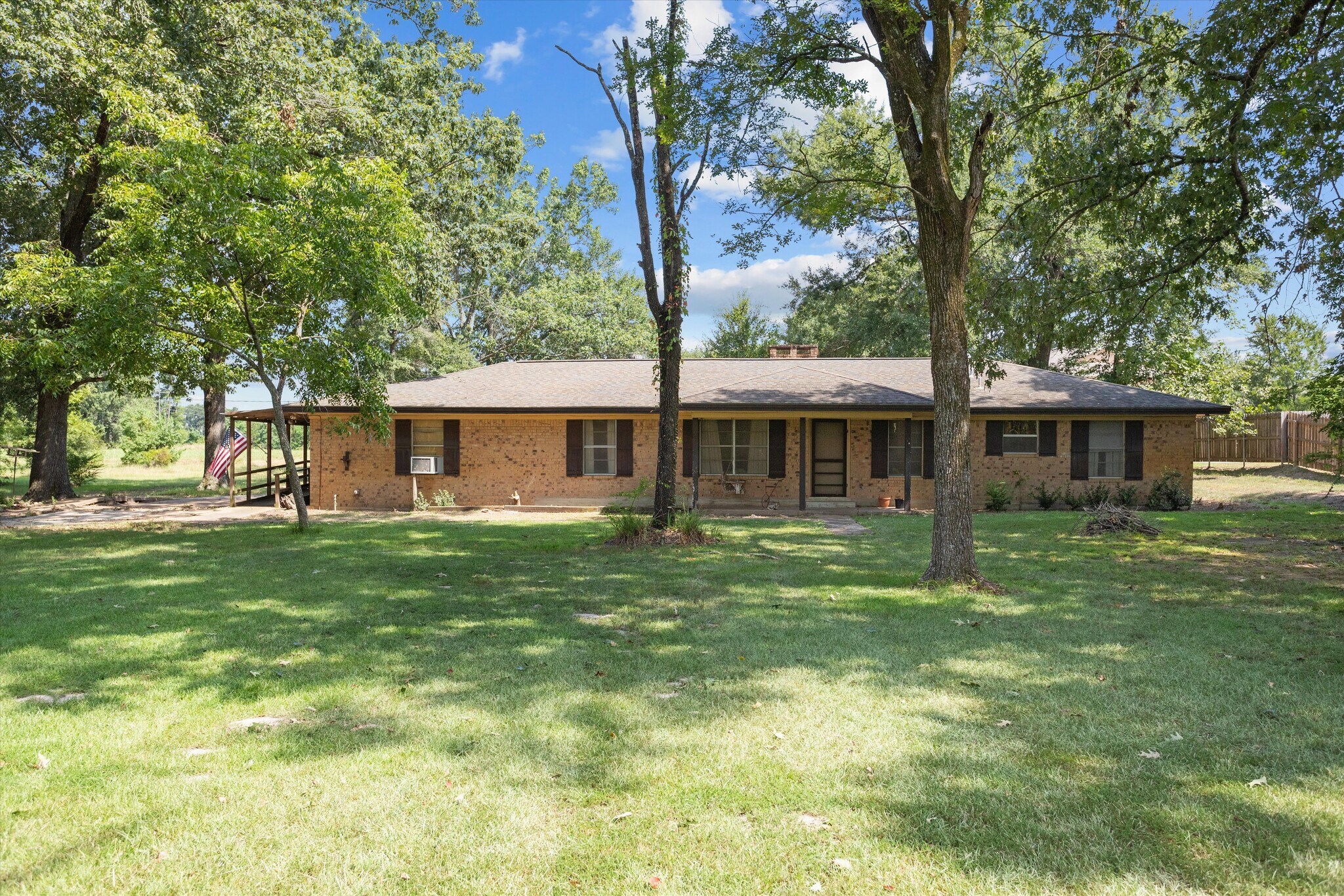 5206 Lotus Ln, Lufkin, TX à vendre Photo du bâtiment- Image 1 de 1