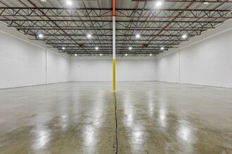 7950-7966 NW 14th St, Miami, FL for lease Interior Photo- Image 2 of 23