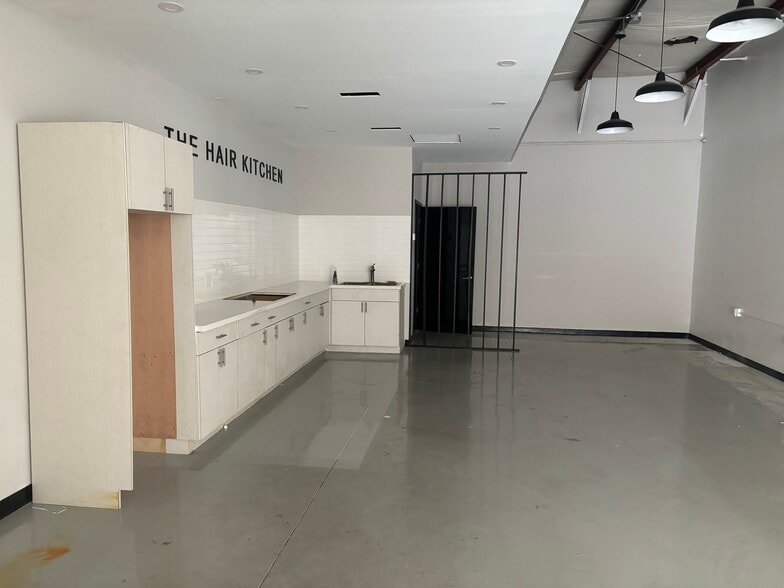 1388 Chattahoochee Ave, Atlanta, GA for lease - Interior Photo - Image 3 of 10