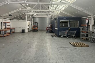 362B Spring Rd, Southampton for lease Interior Photo- Image 2 of 5