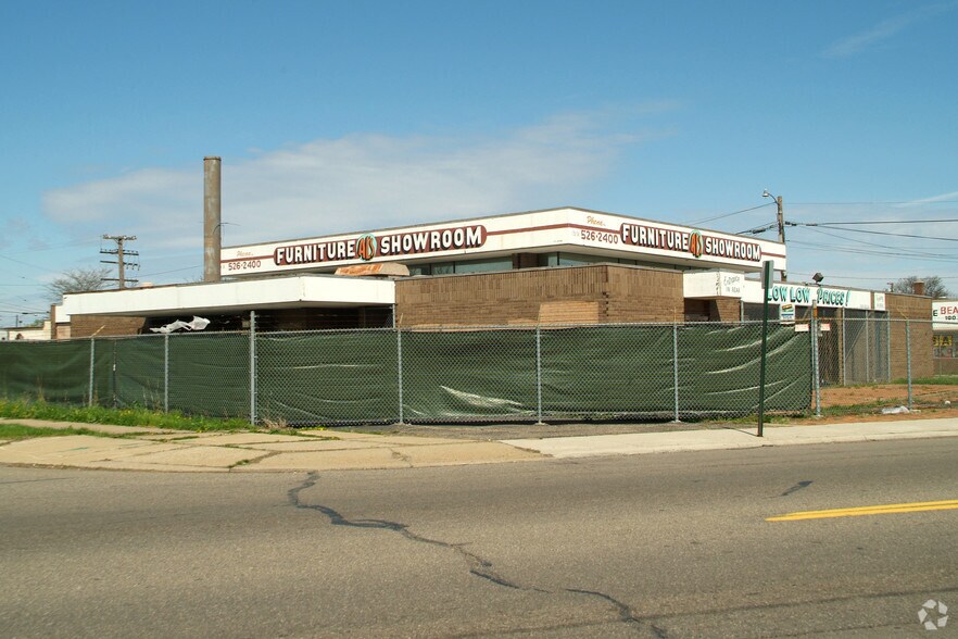 11511 Kelly Rd, Detroit, MI à vendre - Photo du bâtiment - Image 2 de 11