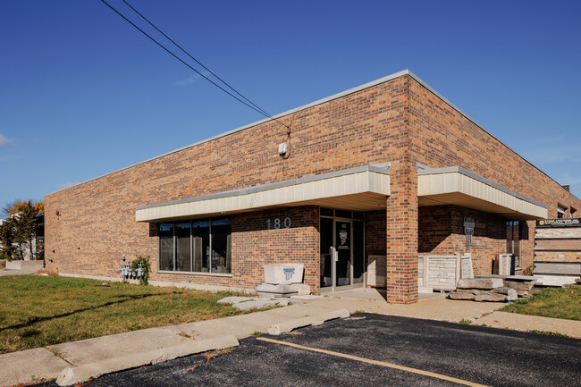 Plus de détails pour 180 Shepard Ave, Wheeling, IL - Industriel à vendre