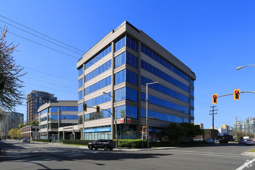 5811 Cooney Rd, Richmond, BC à louer - Photo du bâtiment - Image 3 de 63