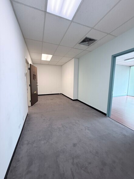 826 Kaheka St, Honolulu, HI à louer - Photo intérieure - Image 3 de 8