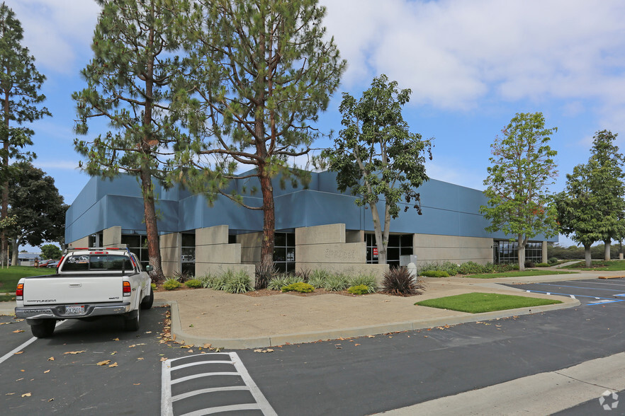 2330 Faraday Ave, Carlsbad, CA for lease - Building Photo - Image 2 of 6