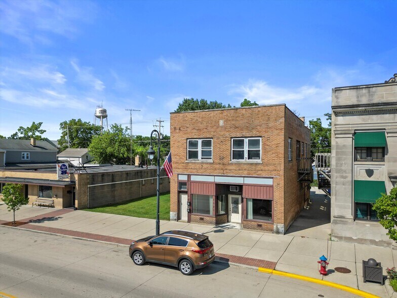 1020 Main St, Union Grove, WI à vendre - Photo du bâtiment - Image 3 de 37