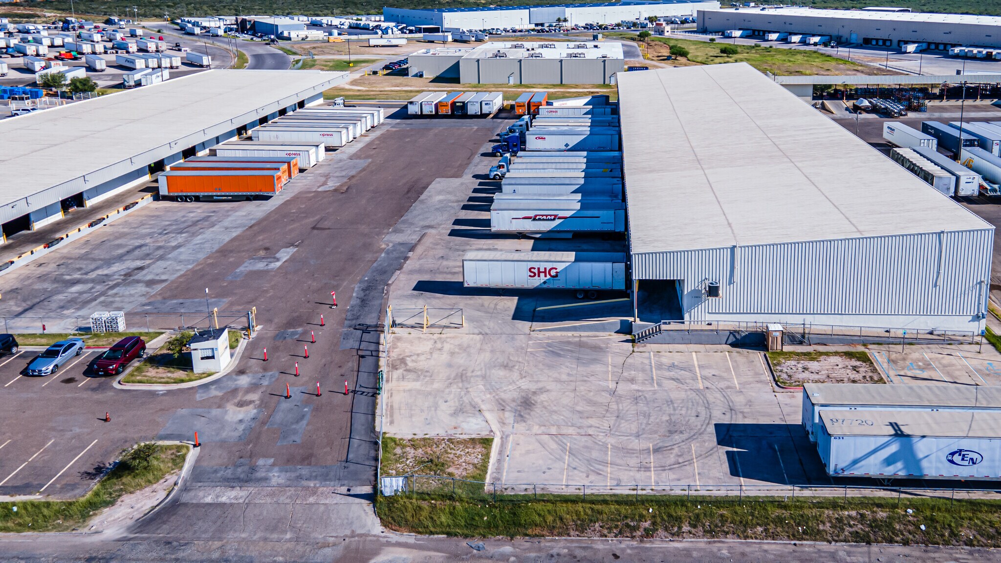 13806 N Unitec Dr, Laredo, TX for lease Building Photo- Image 1 of 16