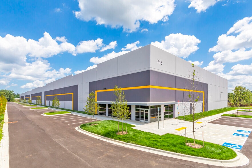716 Ritchie Rd, Capitol Heights, MD for lease - Primary Photo - Image 1 of 5