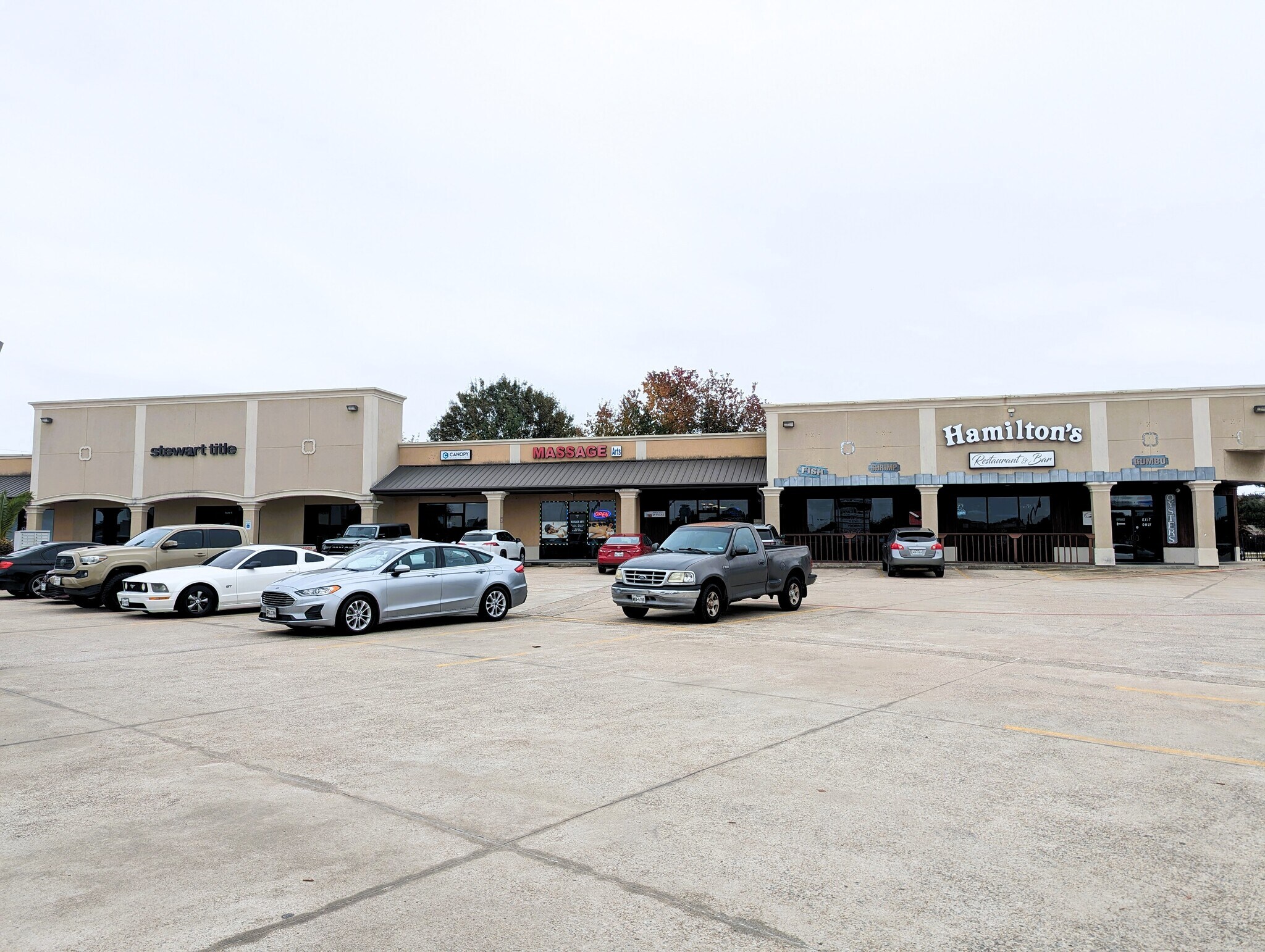 8460 Central Mall Dr, Port Arthur, TX for lease Primary Photo- Image 1 of 17