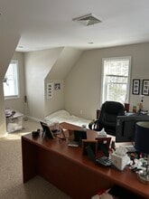 184 Worcester Providence Tpke, Sutton, MA à vendre Photo intérieure- Image 2 de 3