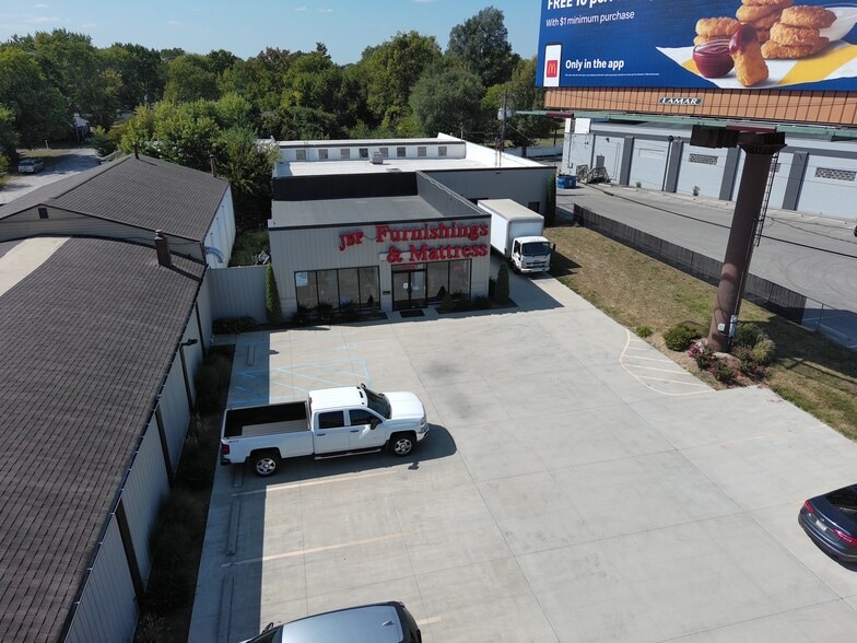 2740 Madison Ave, Indianapolis, IN for lease - Building Photo - Image 3 of 8