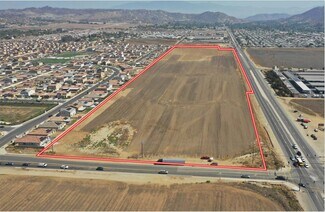 Plus de détails pour NEC Hwy 74 & Briggs Rd., Homeland, CA - Terrain à vendre
