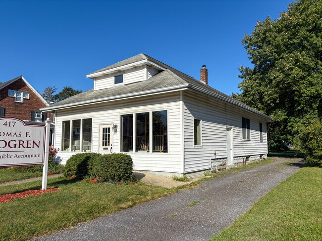 Plus de détails pour 417 Albany Ave, Kingston, NY - Bureau à vendre