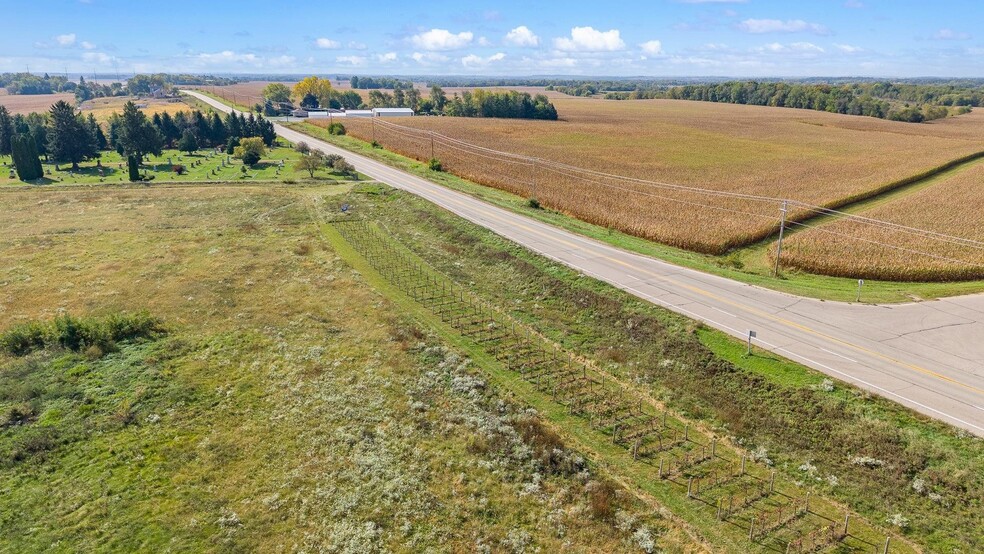 1242 Wisconsin 73, Edgerton, WI à vendre - Aérien - Image 3 de 5