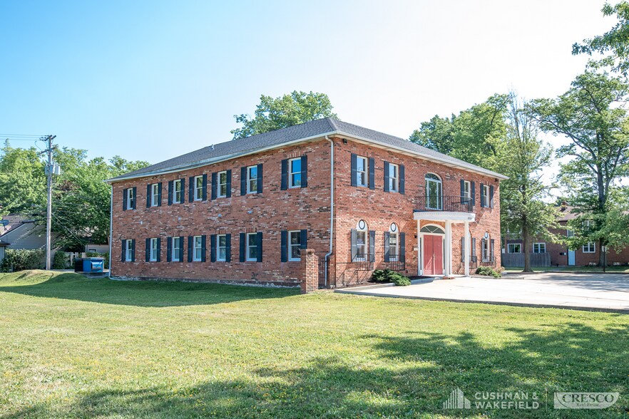 5555 Mayfield Rd, Cleveland, OH à vendre - Photo du bâtiment - Image 2 de 19