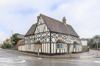 More details for The Red Lion, 1 London Rd, Biggleswade - Retail for Lease