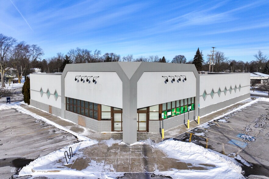 117 N Mission St, Mount Pleasant, MI for sale - Primary Photo - Image 1 of 14