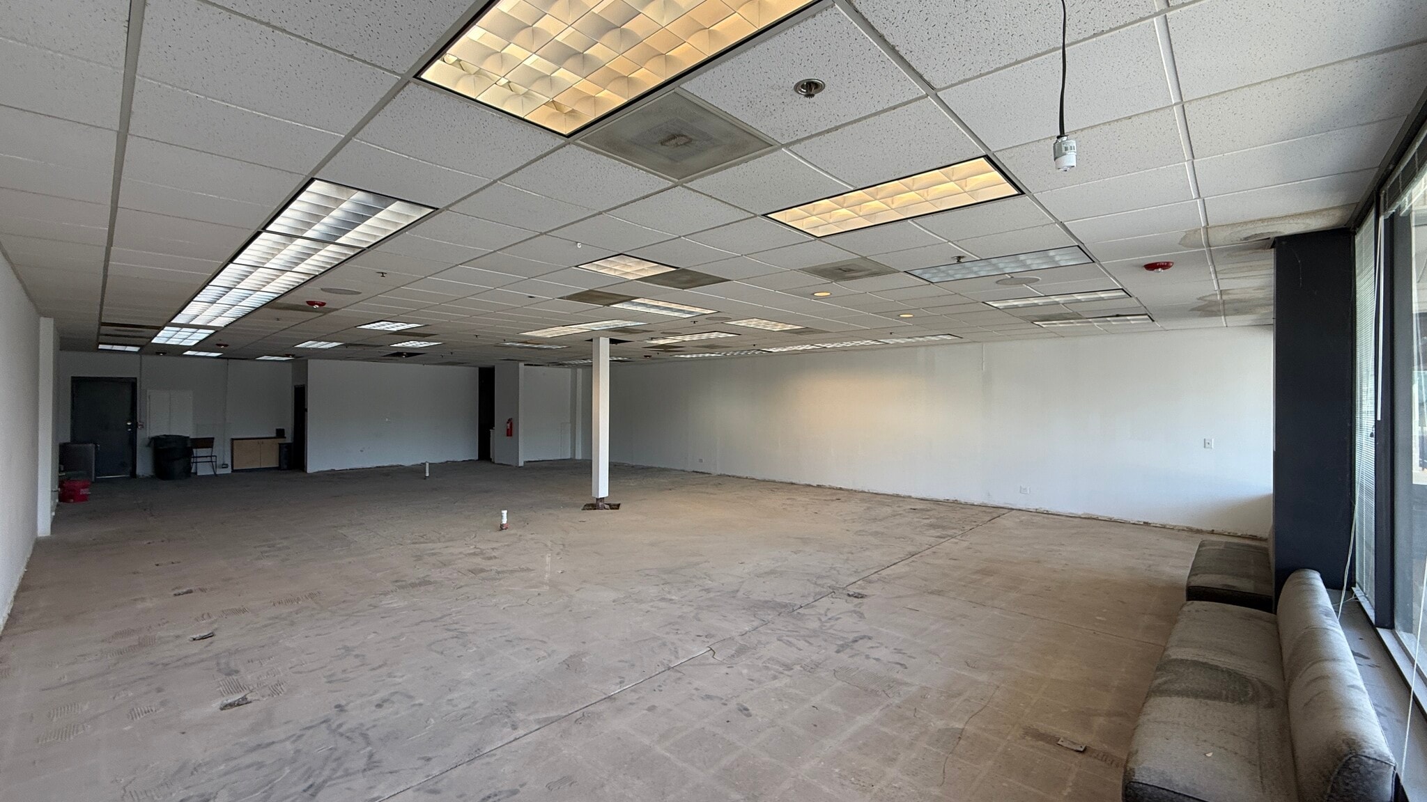 1600 Algonquin Rd, Hoffman Estates, IL for lease Interior Photo- Image 1 of 9