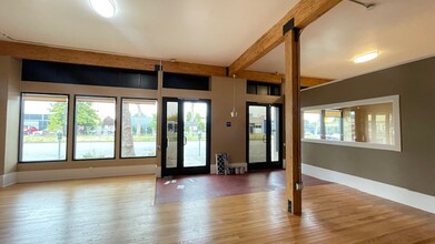 2371-2373 San Pablo Ave, Berkeley, CA for lease Interior Photo- Image 1 of 6