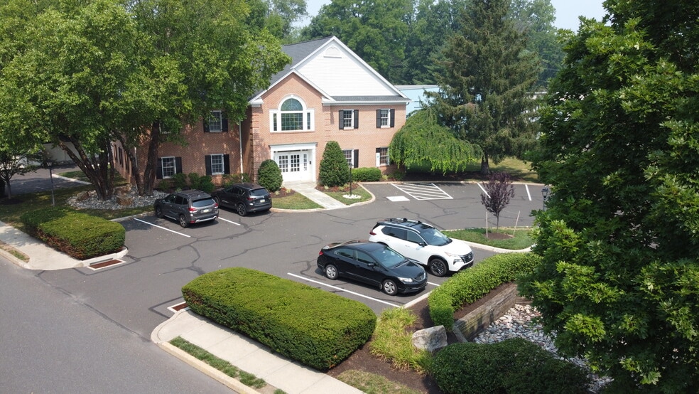 200 S Clinton St, Doylestown, PA for lease - Building Photo - Image 3 of 8