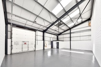 Smiddy Ct, Kilmarnock for lease Interior Photo- Image 2 of 5