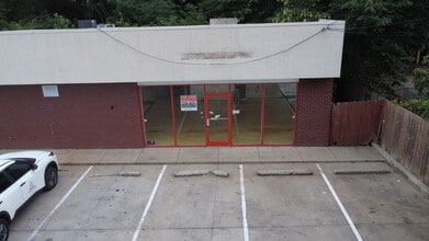 387 Hill St SE, Atlanta, GA for lease Interior Photo- Image 1 of 4