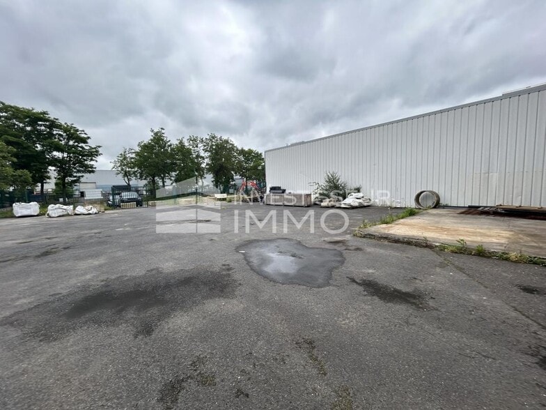 Flex in SAINT-OUEN-L'AUMONE for sale - Building Photo - Image 3 of 7