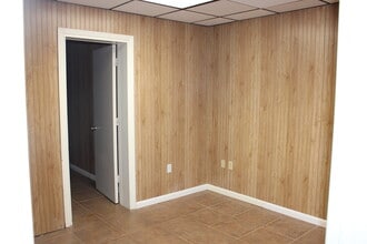 1224-1240 66th St, Saint Petersburg, FL for lease Interior Photo- Image 2 of 9