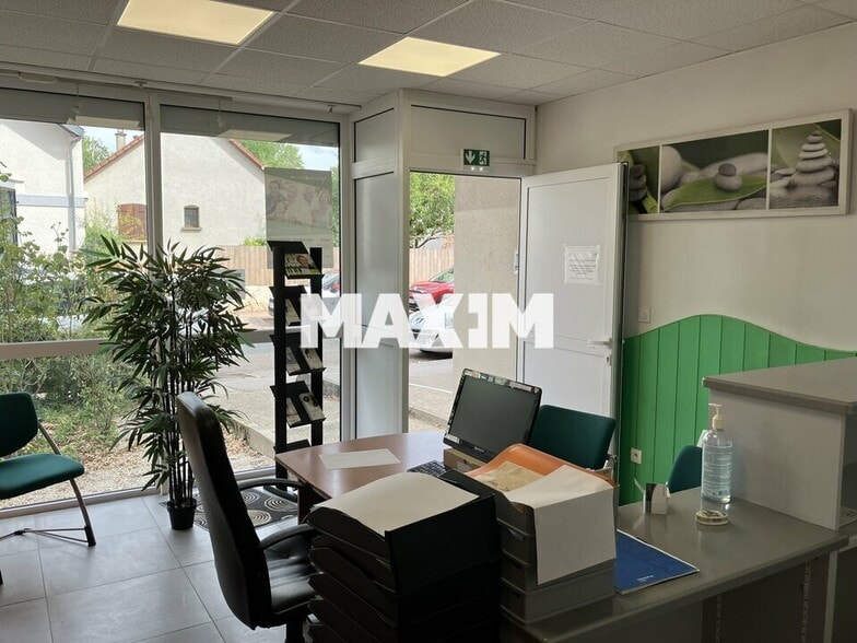 15 Rue De La Boudronnée, Dijon for lease - Interior Photo - Image 3 of 5