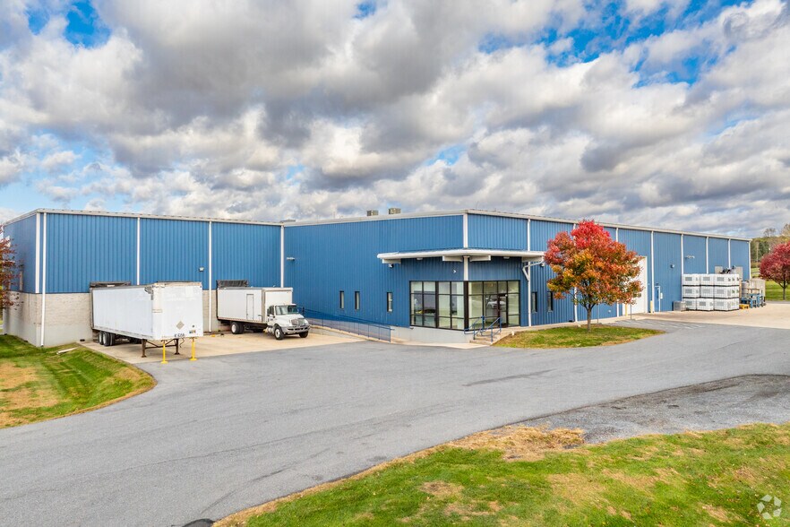 1246 Maidencreek Rd, Fleetwood, PA à vendre - Photo du bâtiment - Image 2 de 9