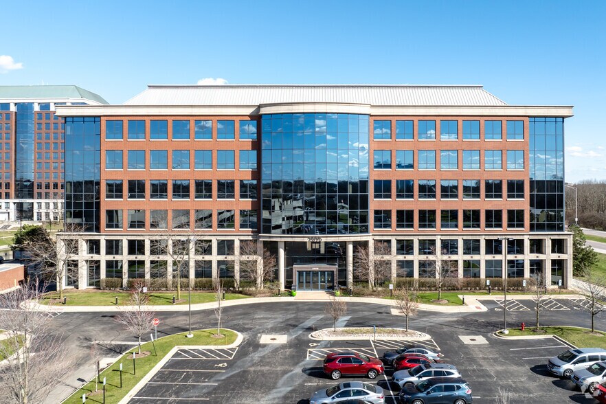 2895 Greenspoint Pky, Hoffman Estates, IL à louer - Photo du bâtiment - Image 2 de 10