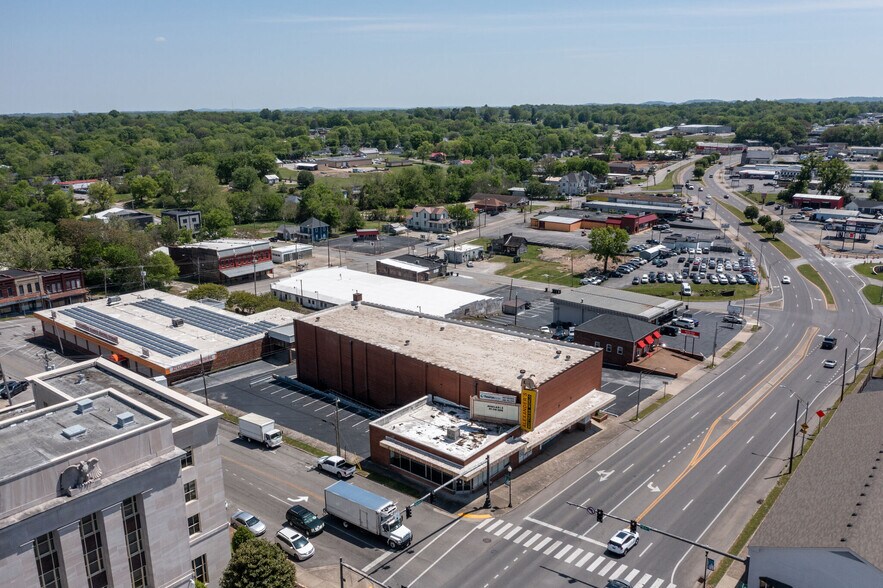 901 S Garden St, Columbia, TN for sale - Building Photo - Image 2 of 10