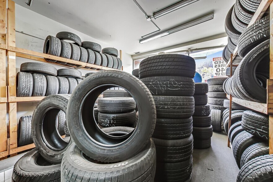 2628-2634 W Touhy Ave, Chicago, IL à vendre - Photo du bâtiment - Image 2 de 23