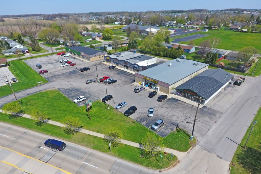 204-210 N Main St, Freeland, MI for sale - Primary Photo - Image 1 of 1