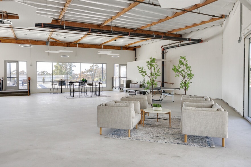 10225 Willow Creek Rd, San Diego, CA for sale - Matterport 3D Scan - Image 2 of 31