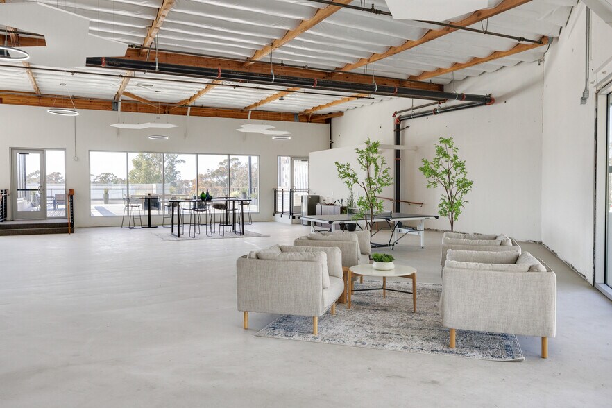 10225 Willow Creek Rd, San Diego, CA à vendre - Numérisation 3D de Matterport - Image 2 de 31