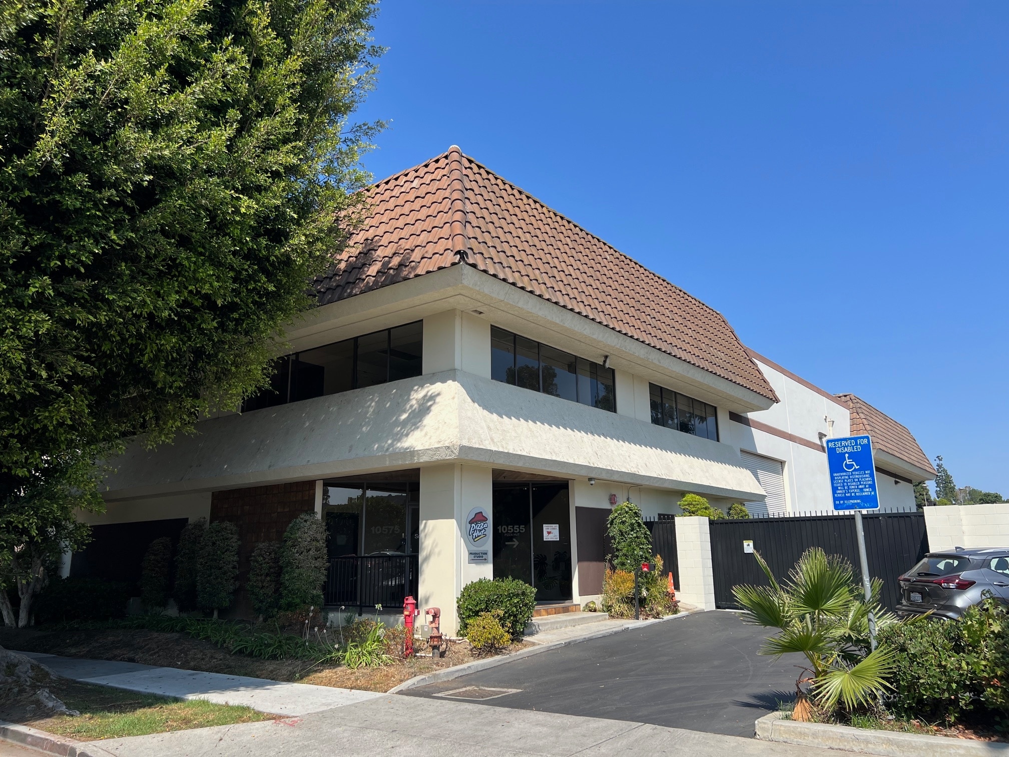 10575 Virginia Ave, Culver City, CA for lease Building Photo- Image 1 of 3