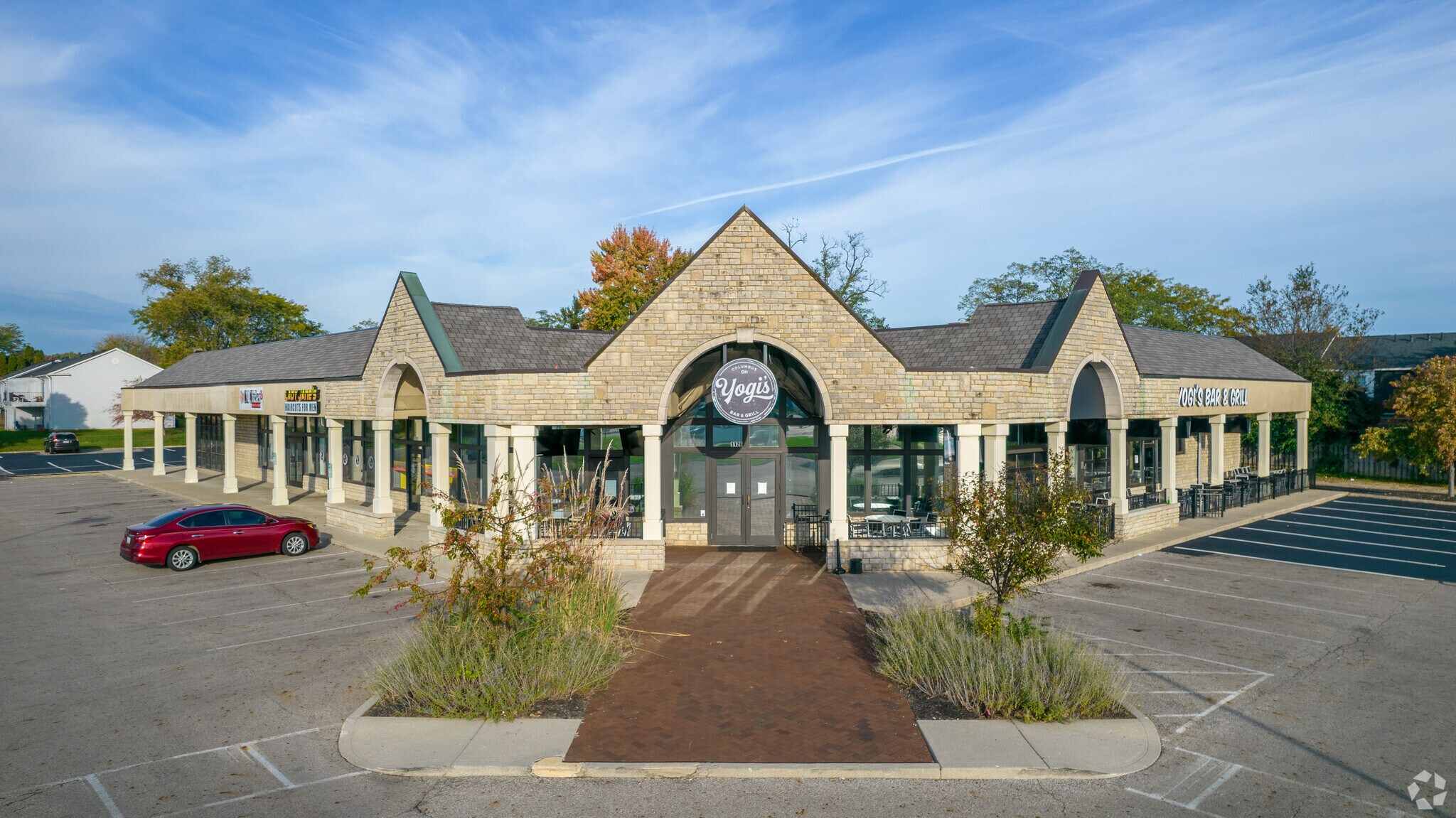 1126 Henderson Rd, Columbus, OH à vendre Photo principale- Image 1 de 12