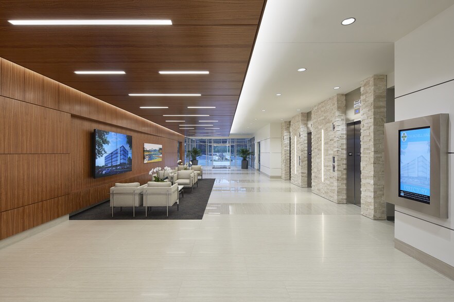 5425 Page Rd, Durham, NC à louer - Hall d’entrée - Image 3 de 7