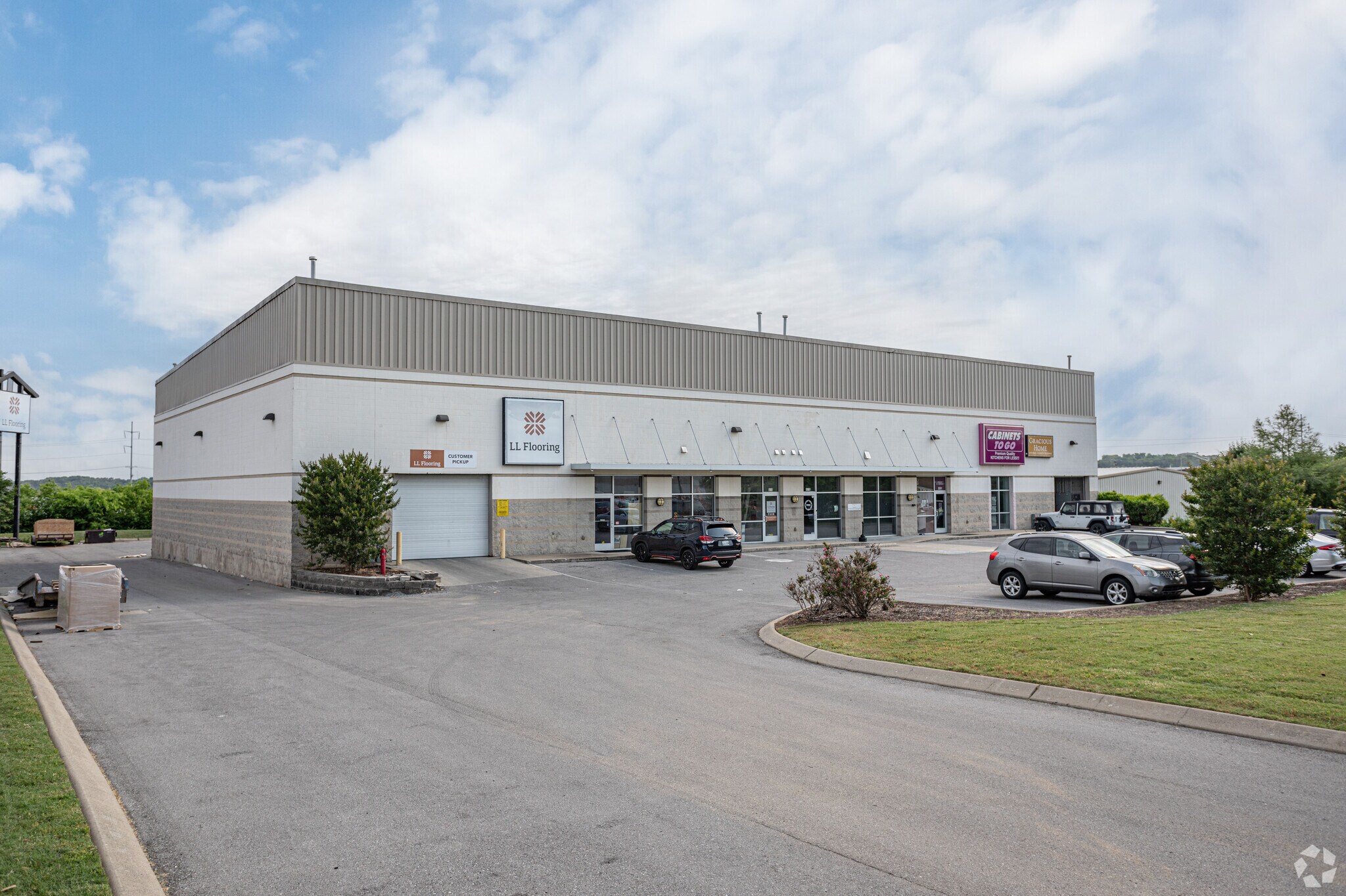 131-133 Charter Pl, La Vergne, TN à louer Photo principale- Image 1 de 3