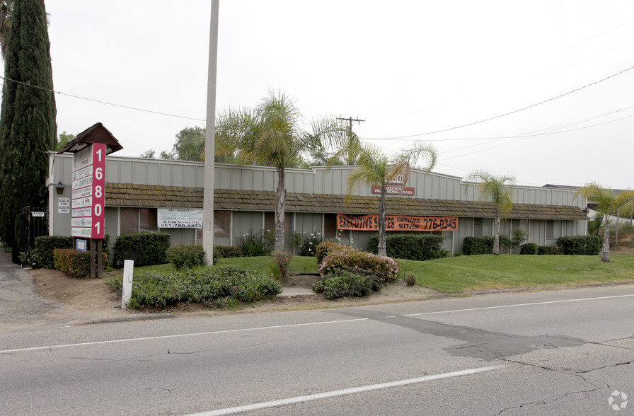 16801 Van Buren Blvd, Riverside, CA for lease - Primary Photo - Image 1 of 24