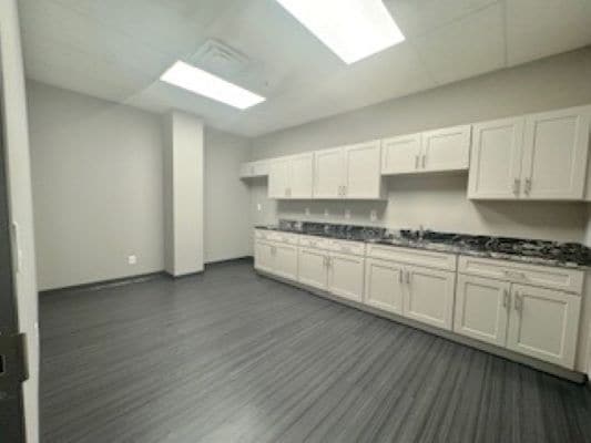 344 Maple, Gallatin, TN for lease - Interior Photo - Image 3 of 5