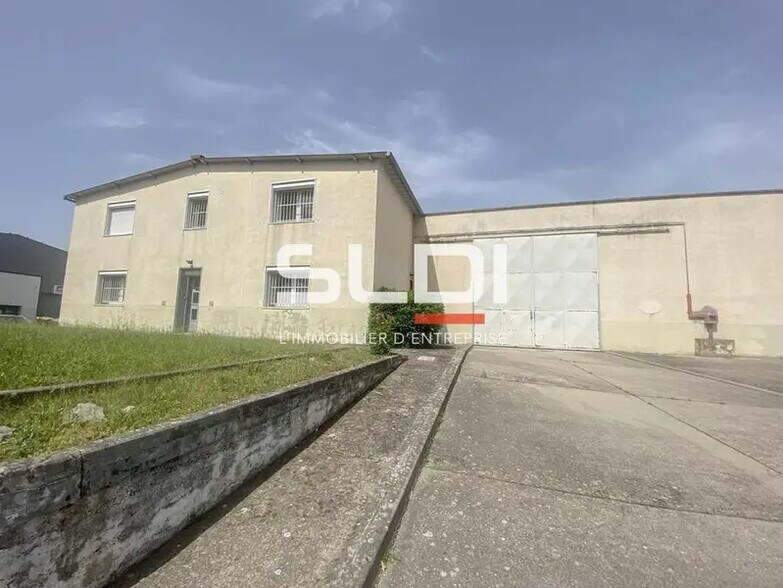 17 Avenue Des Catelines, Saint-Laurent-de-Mure for lease - Building Photo - Image 1 of 6
