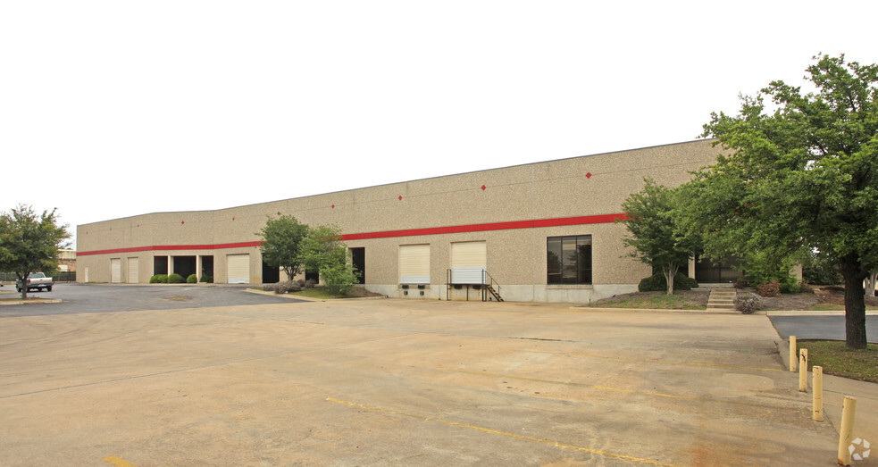 2001 Enterprise Dr, Round Rock, TX for lease - Building Photo - Image 2 of 9